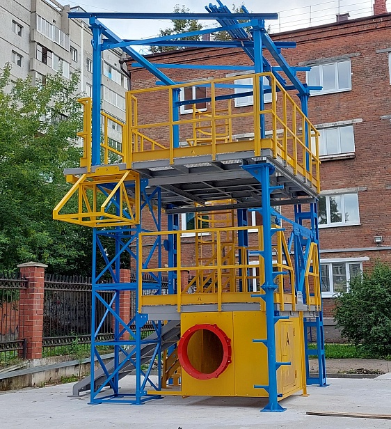 г. Ируктск. ГБПОУ "ИЭК" применяет учебно-тренировочный полигон "Альпинист-3-10" для совершенствования навыков и практической подготовки