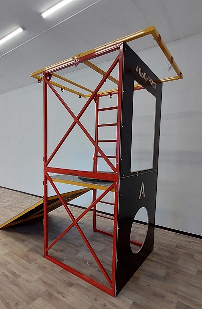 г. Новокузнецк. ПАО "Южно-Кузбасская ГРЭС" открыл полигон "Альпинист 2-0" для тренировки навыков работы на высоте и в замкнутых пространствах.